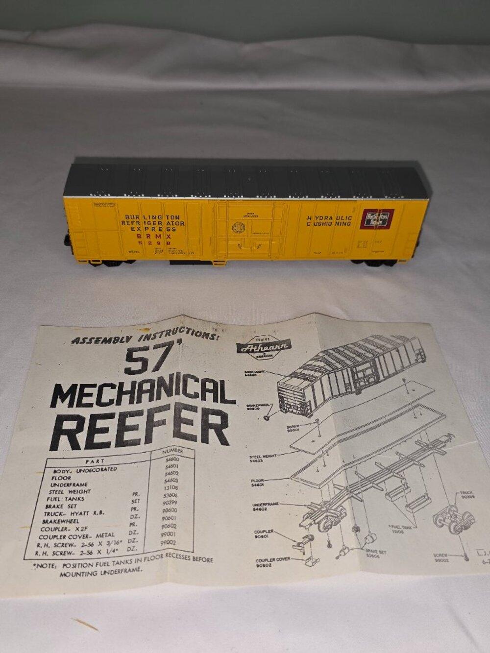 Pre-owned Athearn BREX-CB&Q 57ft Mechanical Reefer (#22)